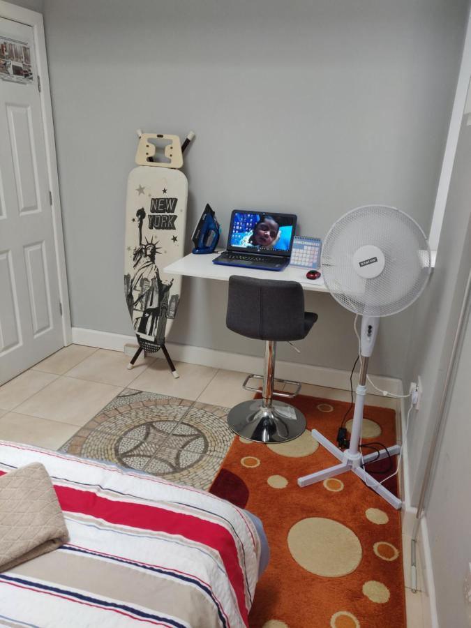 Luxury Apartment In Birmingham With Free Parking. Екстериор снимка