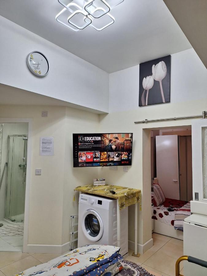 Luxury Apartment In Birmingham With Free Parking. Екстериор снимка